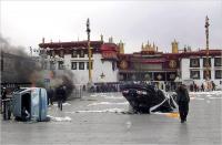 Chinese Police Clash with Protestors - Reuters